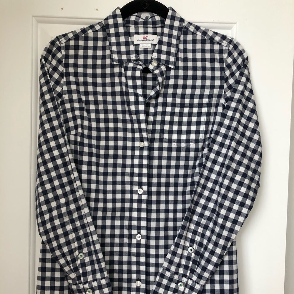 Vineyard Vines dress shirt size 2